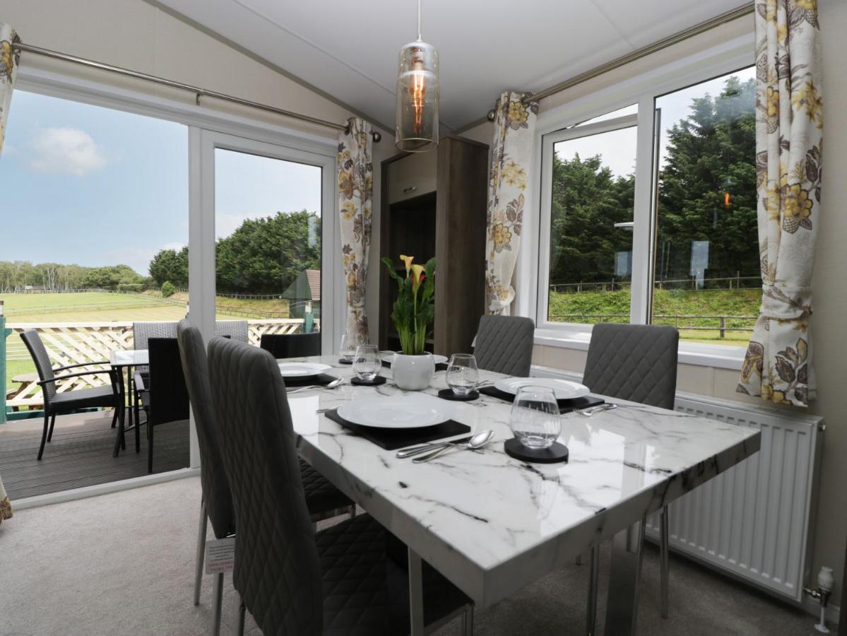 Hill View, Lilac Lodge Вэрхэм Экстерьер фото